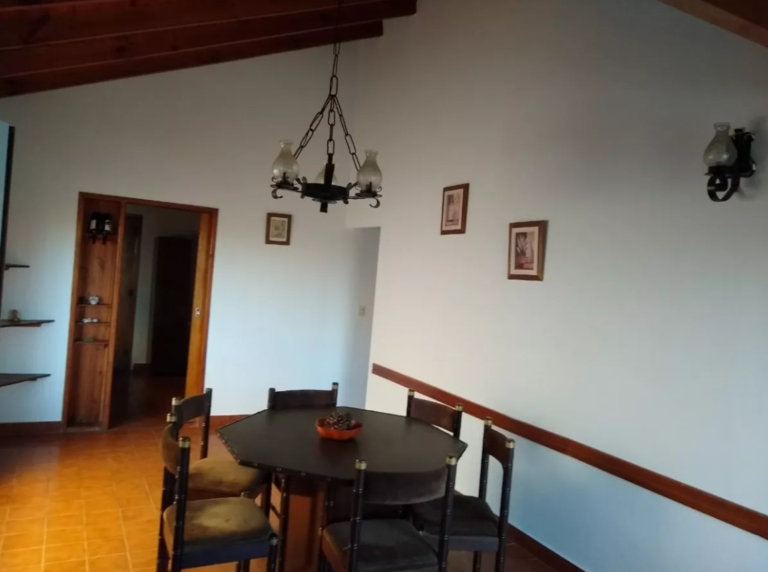chalet comedor mesa